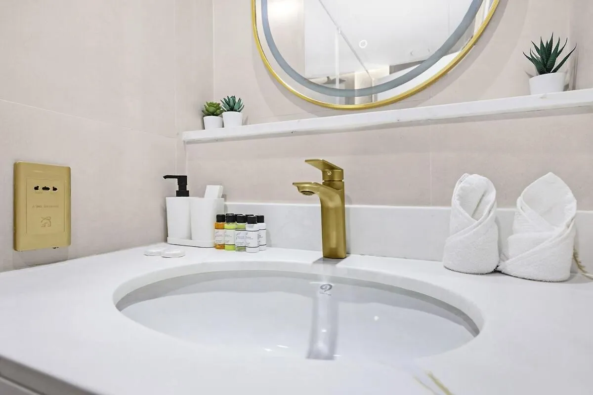 Apartment First Class 2Br Downtown Lively Getaway Dubai