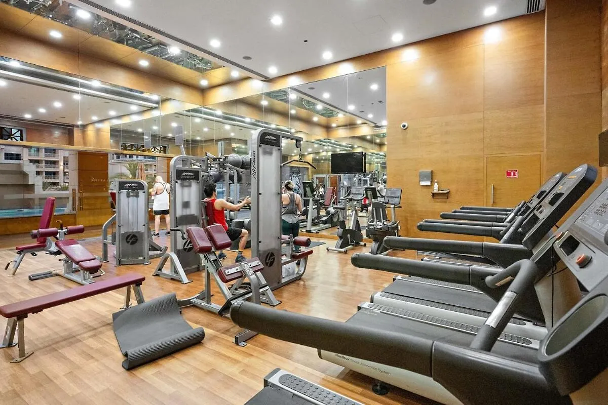 First Class 2Br Downtown Lively Getaway Dubai Apartment